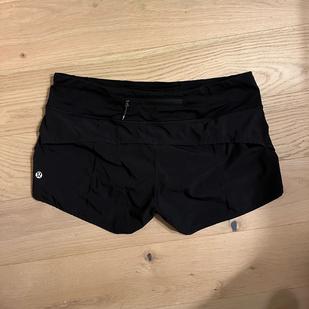 black size 6 lululemon speed up short